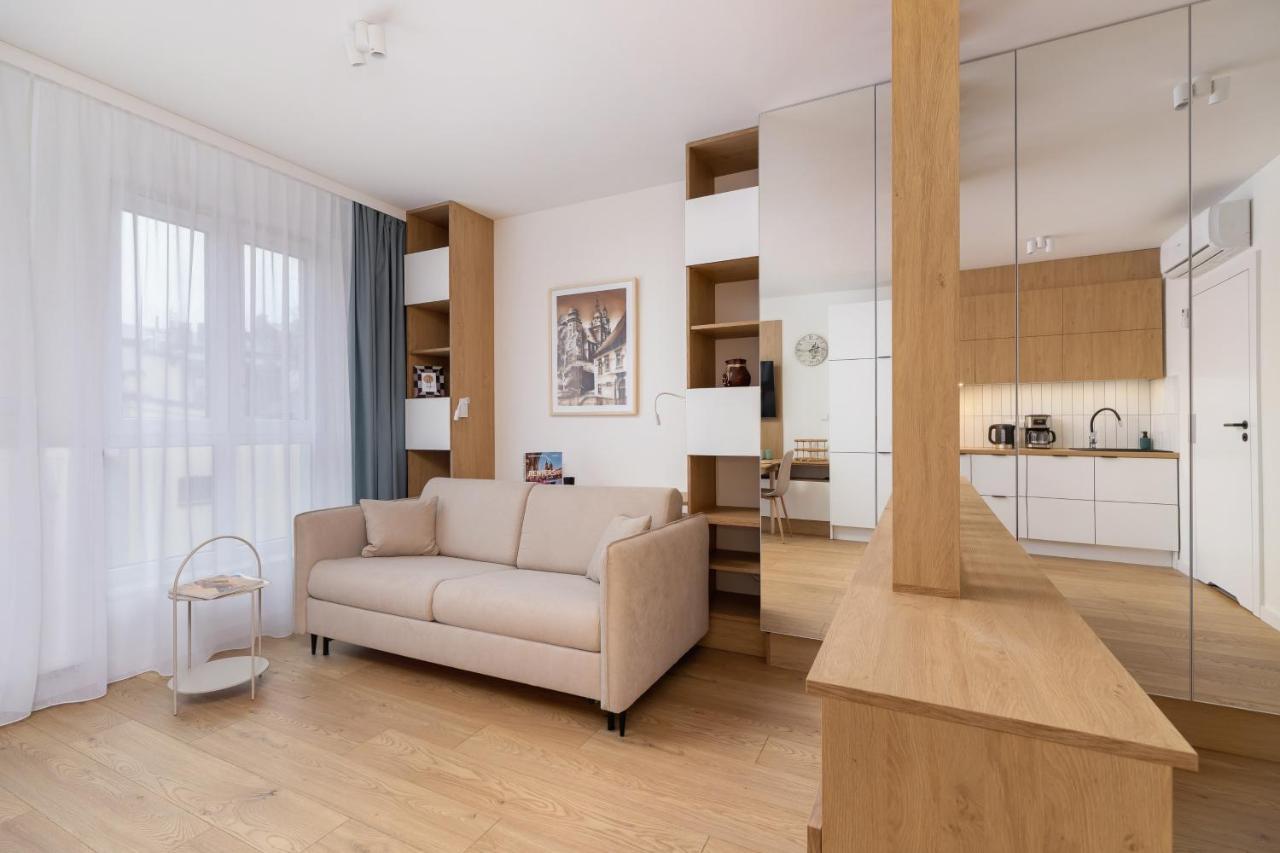 City Studio With Ac Czarnowiejska By Renters Krakkó Kültér fotó