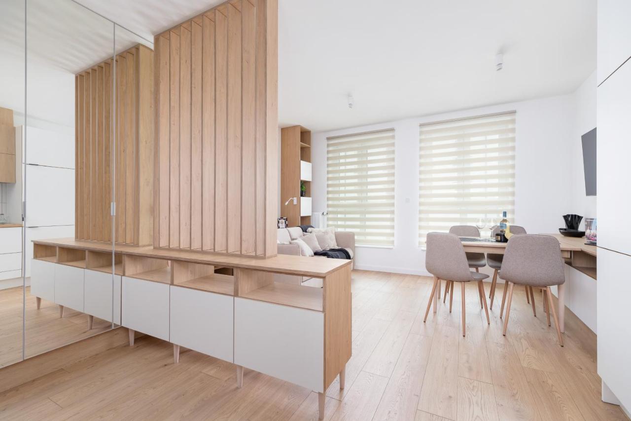 City Studio With Ac Czarnowiejska By Renters Krakkó Kültér fotó